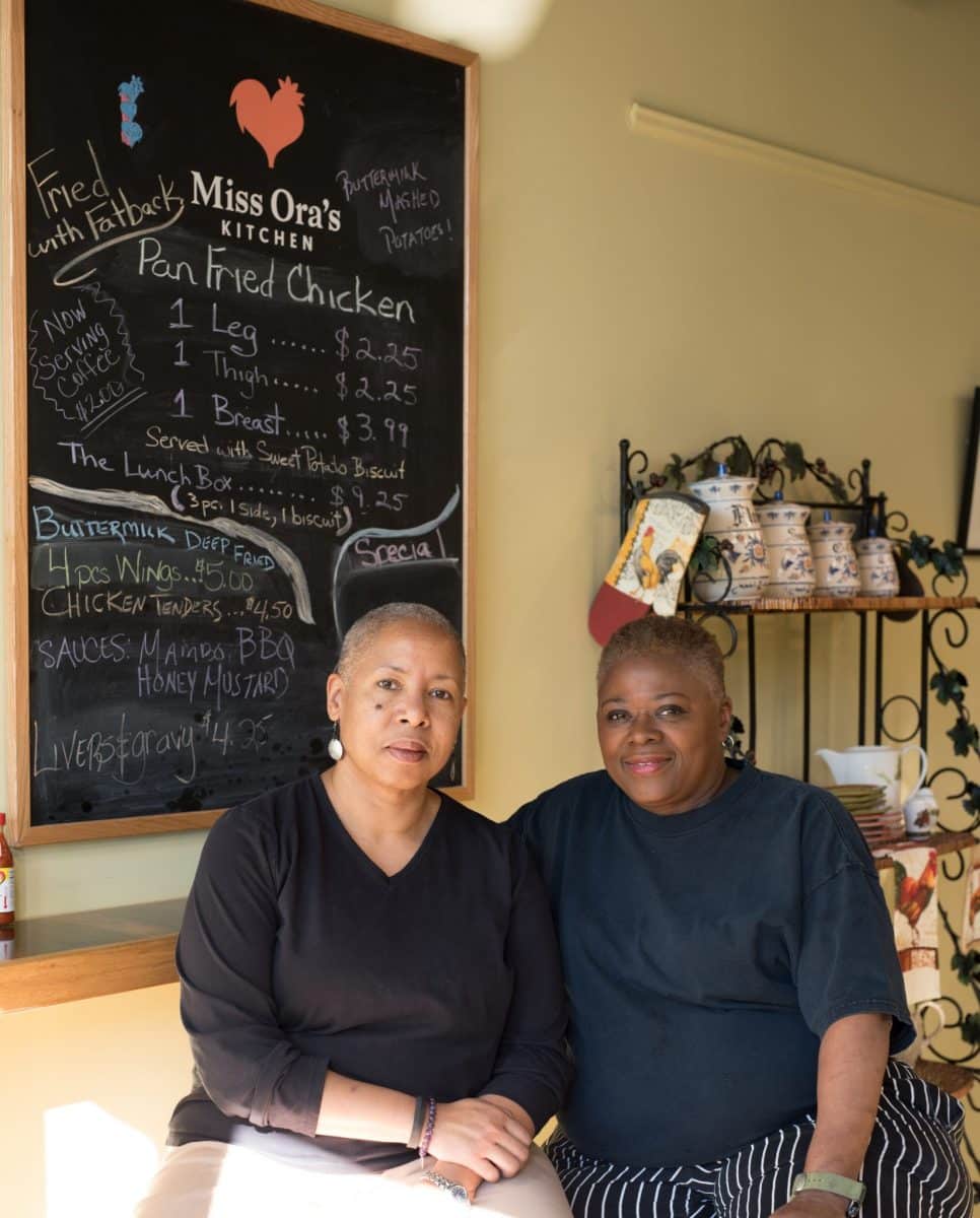 Cuisine Noir Great Fried Chicken Miss Oras Photo Of Stephanie And Vivian 966x1200