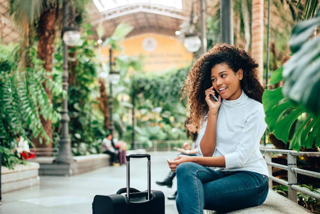 Travel Apps and Mobile Plans to Keep You Connected
