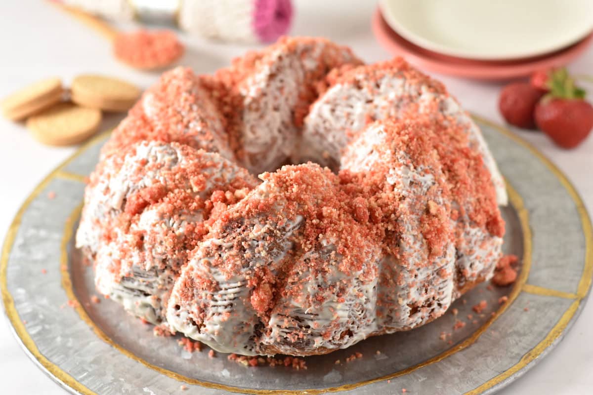 Juneteenth Cookout Menu 2023 - Strawberry Oreo Crunch Pound Cake by My Sweet Precision